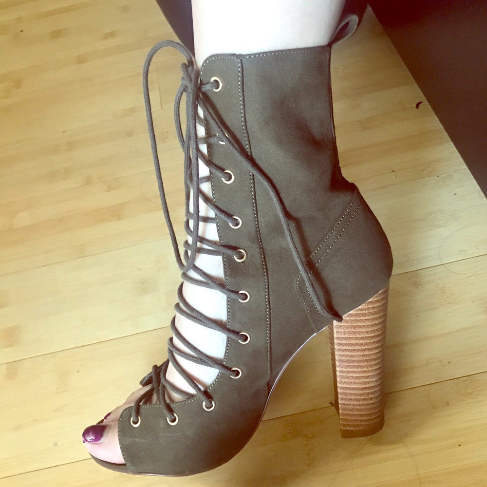 Lace Up Olive Green Heel